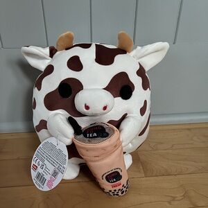 Snackles Series 2 Bonnie Cow and Kung Fu Tea 8” NWT